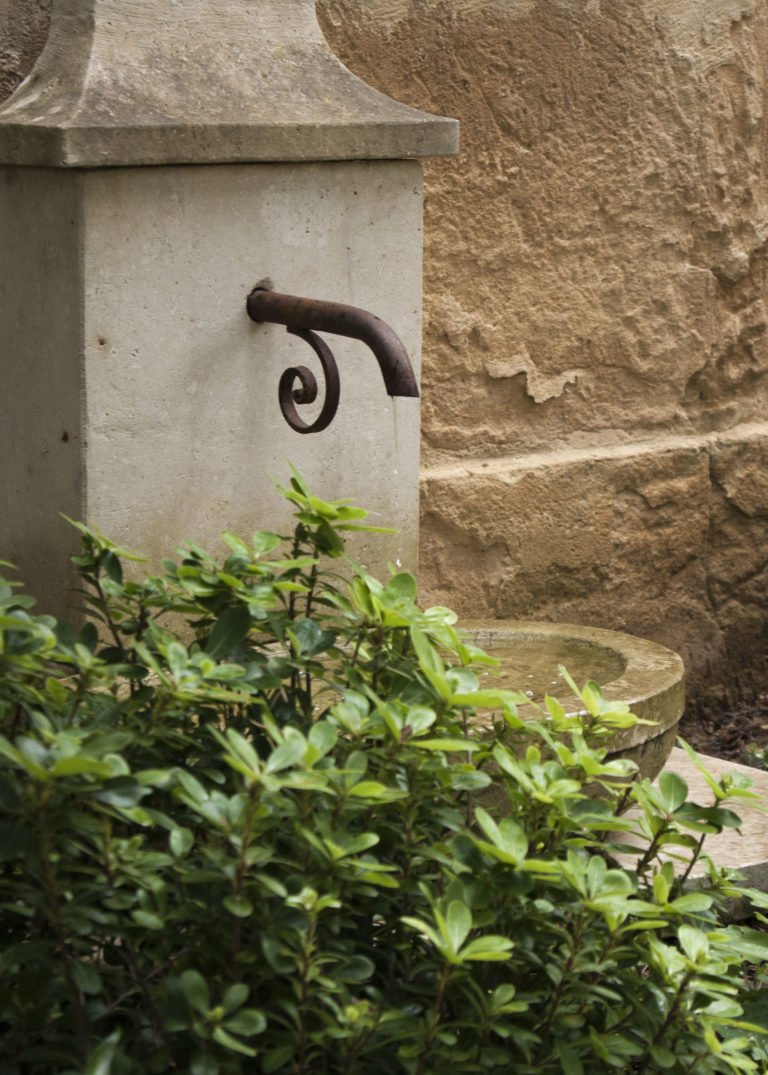 fontaine de jardin par otium architecte paysagiste